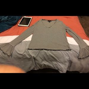 Black & white stripped crop top